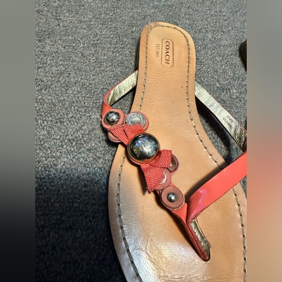 COACH Oceanna Size 7 Petel Coral Studded Metallic Flat Thong Flip Flop Sandals - Picture 2 of 16
